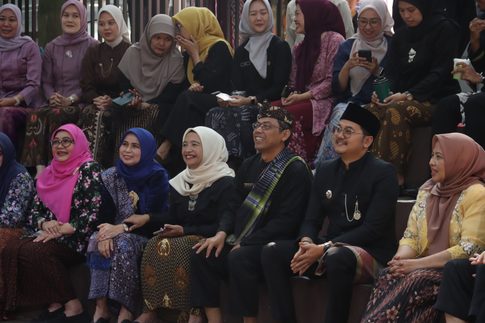 pemkot-cimahi-hadirkan-“morning-comedy”-dalam-peringatan-hari-pendidikan-nasional-2026