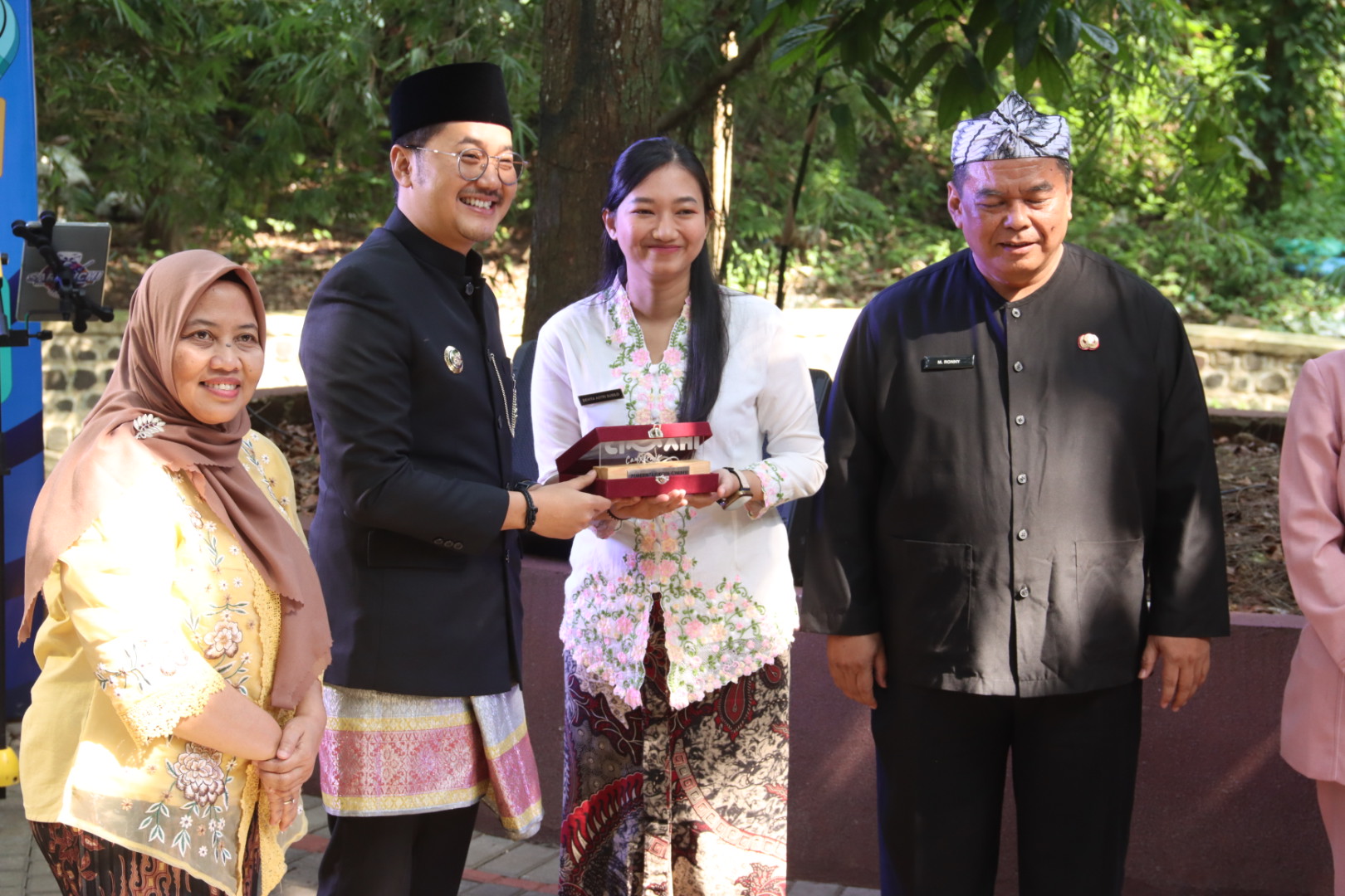 pemkot-cimahi-hadirkan-“morning-comedy”-dalam-peringatan-hari-pendidikan-nasional-2026
