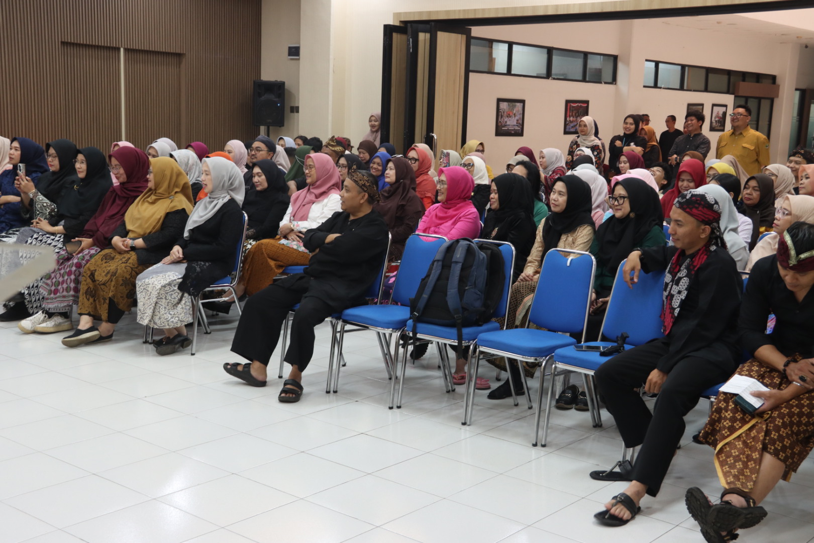 pemkot-cimahi-hadirkan-“morning-comedy”-dalam-peringatan-hari-pendidikan-nasional-2026
