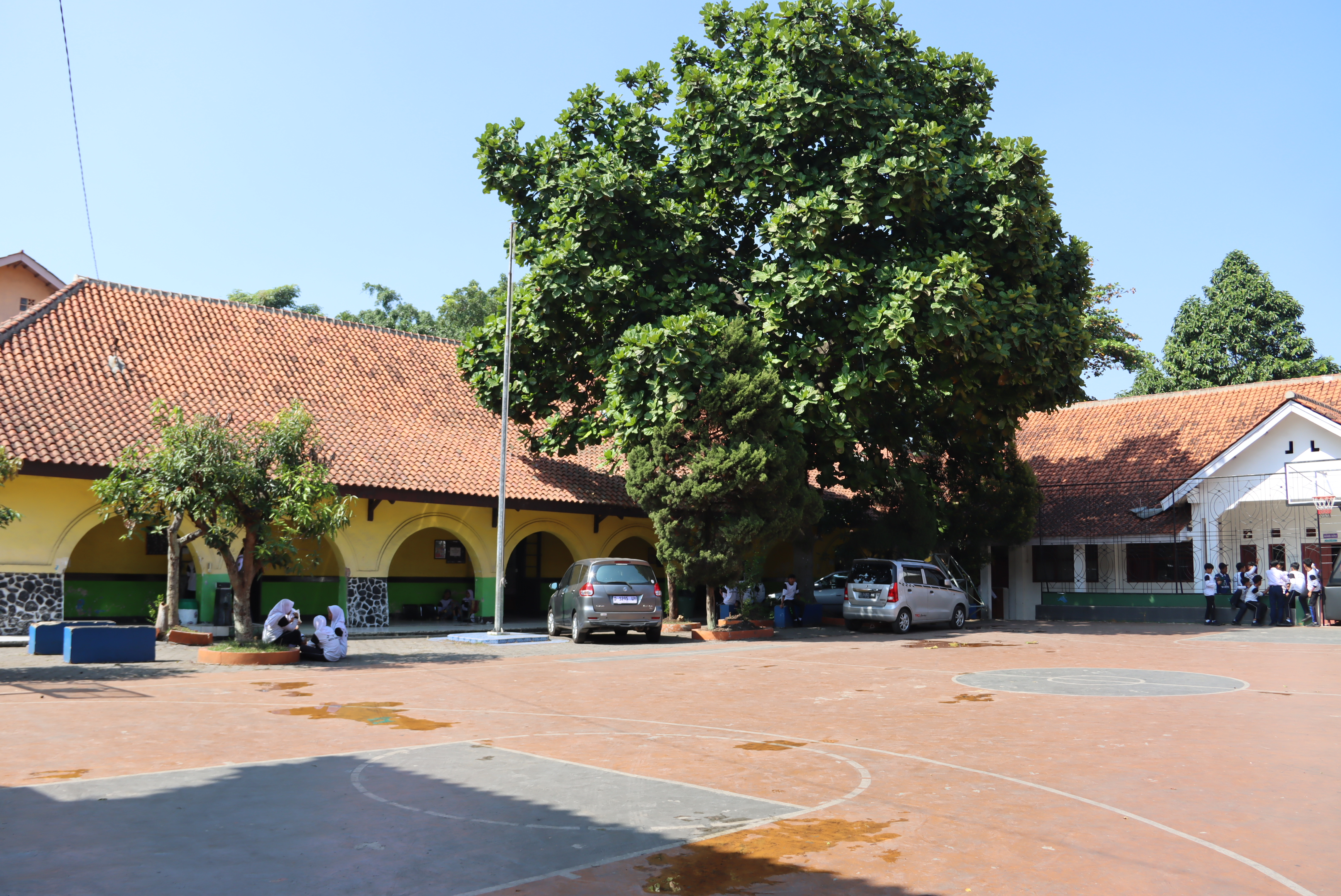 Bangunan SMP Negeri 2 Cimahi (ex Julianaschool)